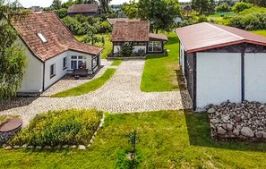 Property grounds - Gorgeous home in Morag (Morag)