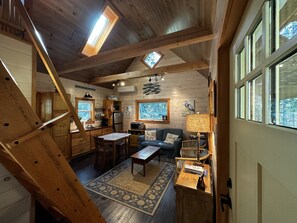 Smart TV, video games, books - Fall Special 20% off, Pets Stay Free! Modern Cottages w/Heat & AC (Bristol)