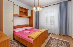 2 bedrooms, free WiFi, bed sheets
