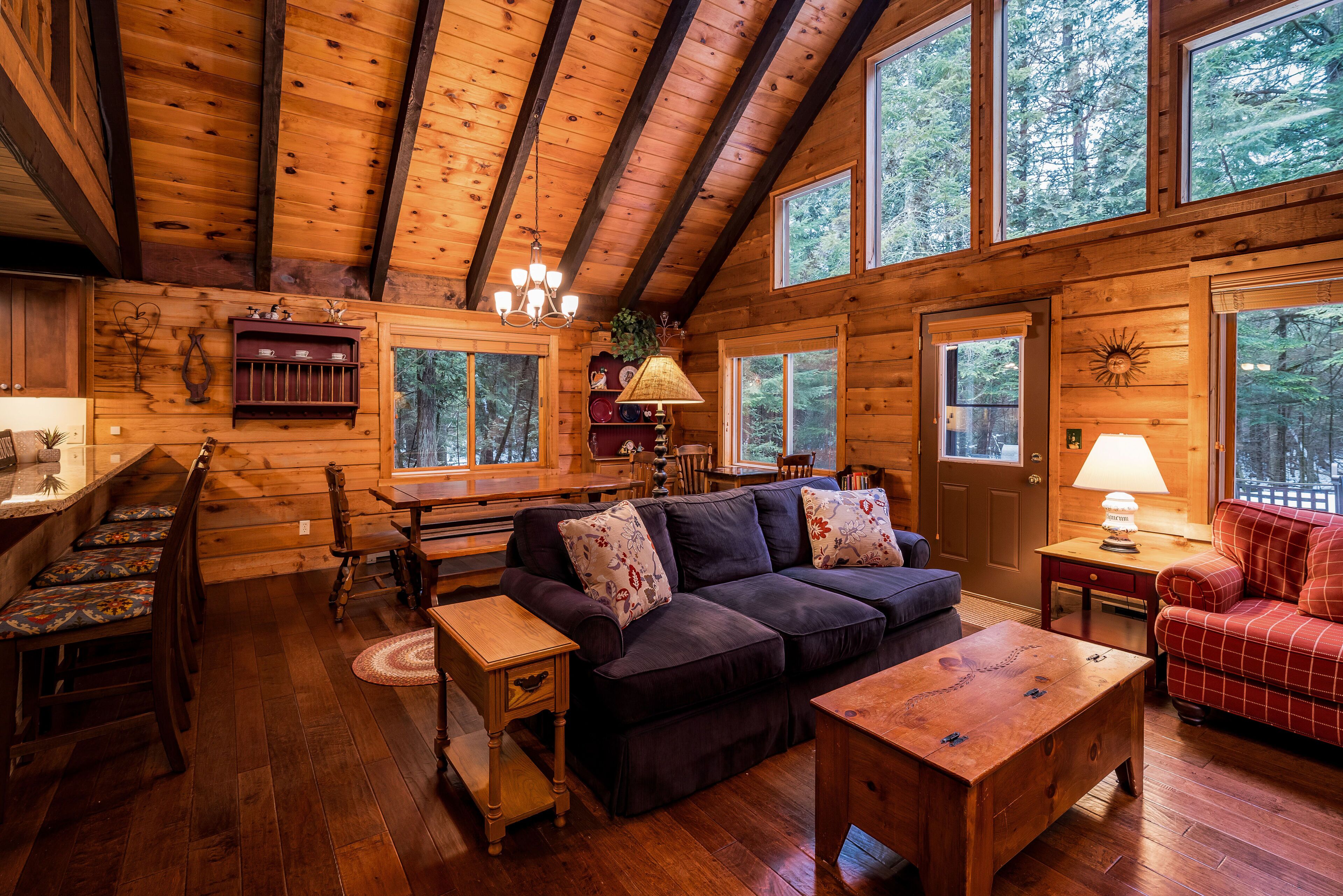  Private Retreat in the Woods