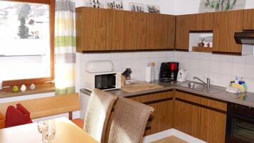 Kühlschrank, Mikrowelle, Ofen, Toaster