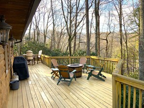Outdoor dining - Cozy, Wooded Cabin near Outdoor Activities (Boone)