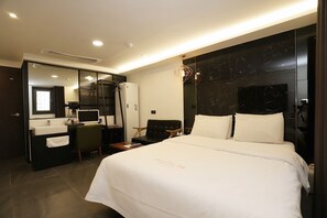 [Netflix] Royal Double Room