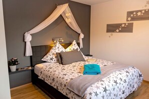 2 bedrooms, free WiFi, bed sheets