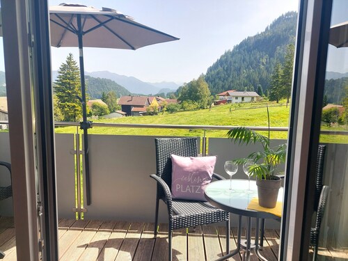 Apart Diana - Neues Ferienhaus - FeWo "Rossberg" mit Bergblick, WLAN und Balkon