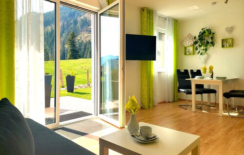 Apart Diana - Neues Ferienhaus - Fewo "Kegel" mit Infrarotkabine, Bergblick, Terrasse
