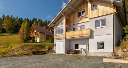 Pistenblick klein by Interhome