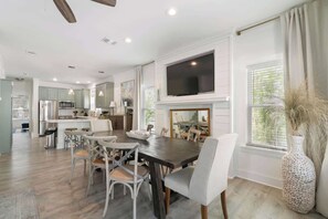 Dining - Sea Blessings* (Inlet Beach)