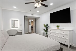 2 slaapkamers, een strijkplank/strijkijzer, gratis wifi, beddengoed