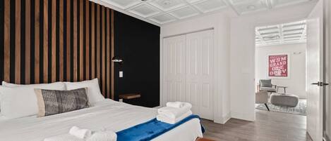 8 bedrooms, iron/ironing board, WiFi