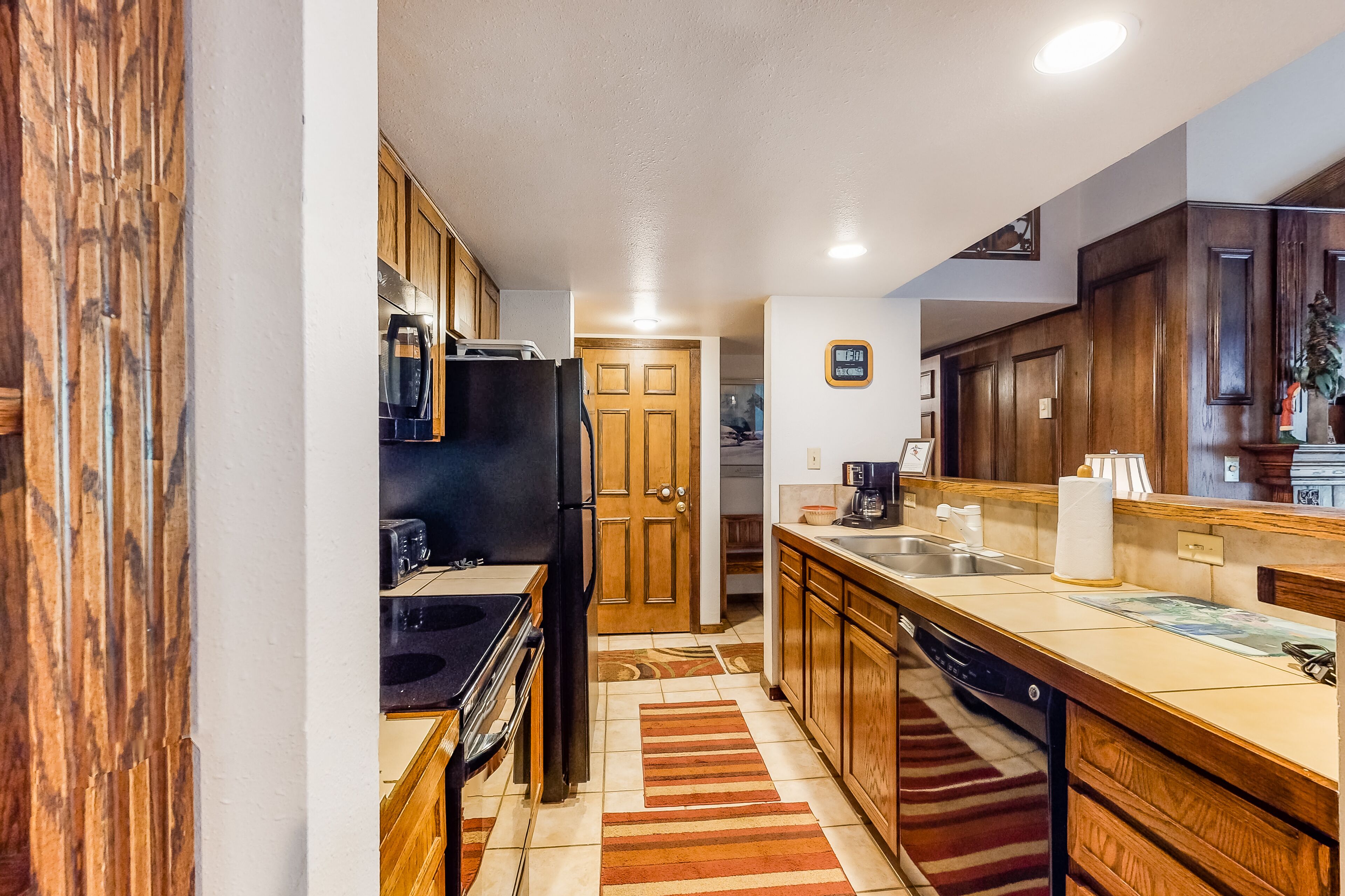 Family-Friendly Condo w/ Mountain Views, a Shared Hot Tub, & Loft
