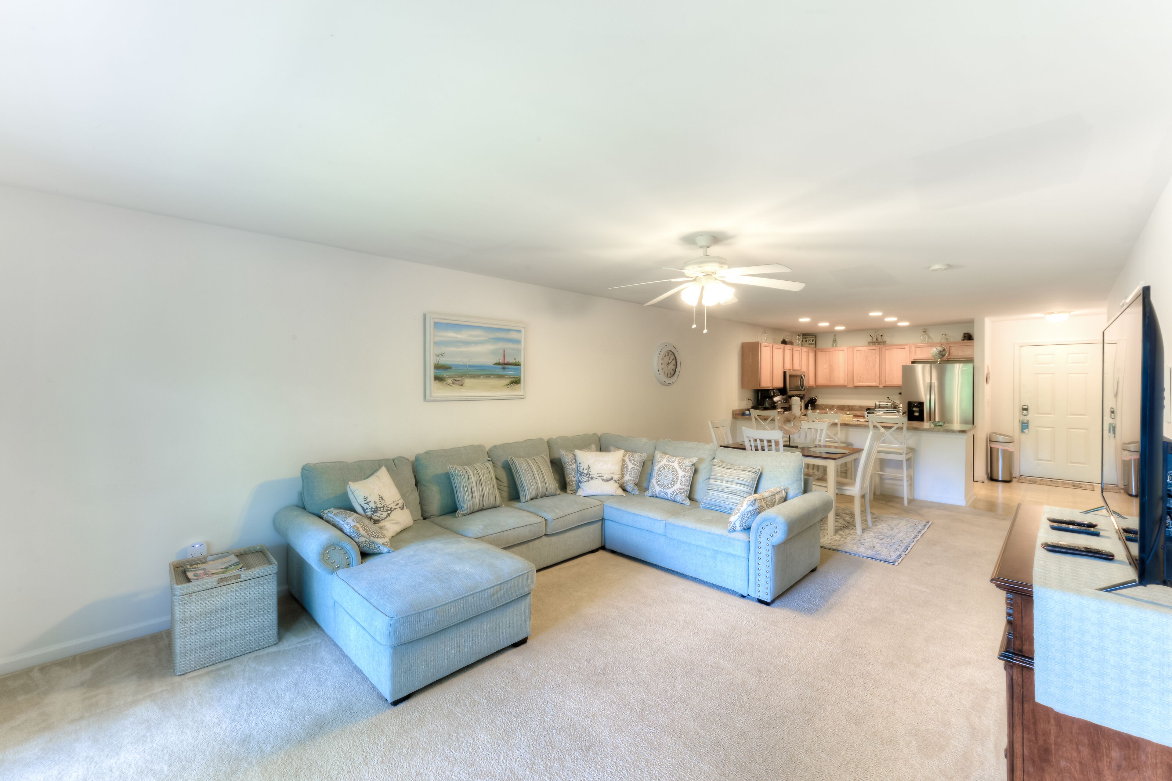 Lakefront oasis w/ beach access, two balconies & gas grill - dogs OK!