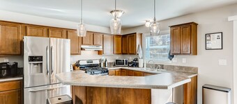 Downtown Lookout Base - A Family Friendly Home