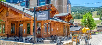 Comfortable condo with ski lift views, shared fitness room, gas fireplace, & W/D