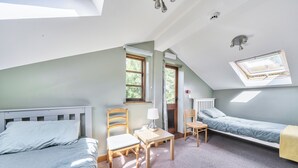 Unclassified image, 4 of 21, button - 3-bed Barn Eco-lodge on the Tarka Trail (Torrington)