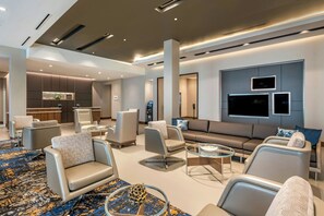 Rooftop bar, poolside views, open selected days - Courtyard by Marriott Fort Lauderdale Downtown (Fort Lauderdale)