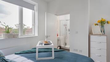 Luxury Apartment, Ensuite (2 Bedroom, 2 Bathroom) | 2 bedrooms