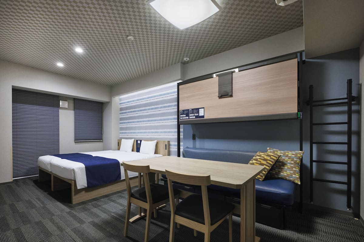 In-room safe, desk, iron/ironing board, free WiFi