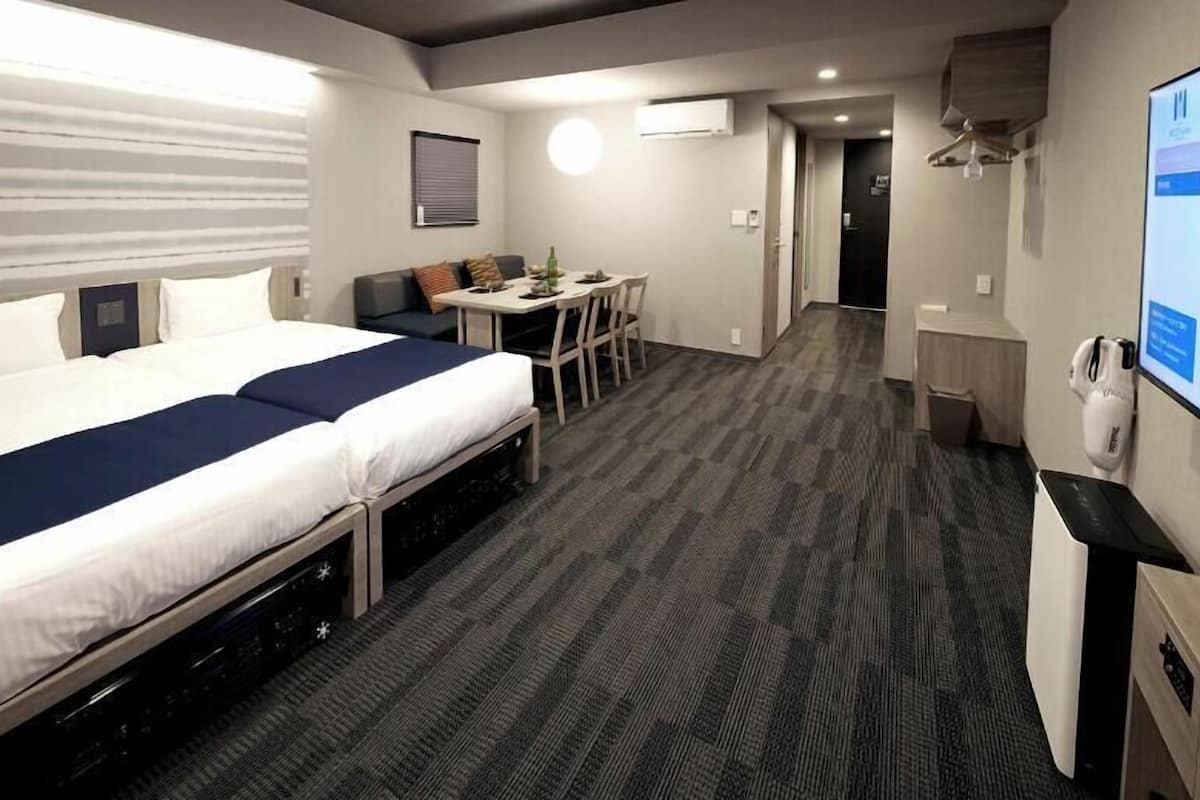 Spot the Difference Room, Non Smoking | In-room safe, desk, iron/ironing board, free WiFi