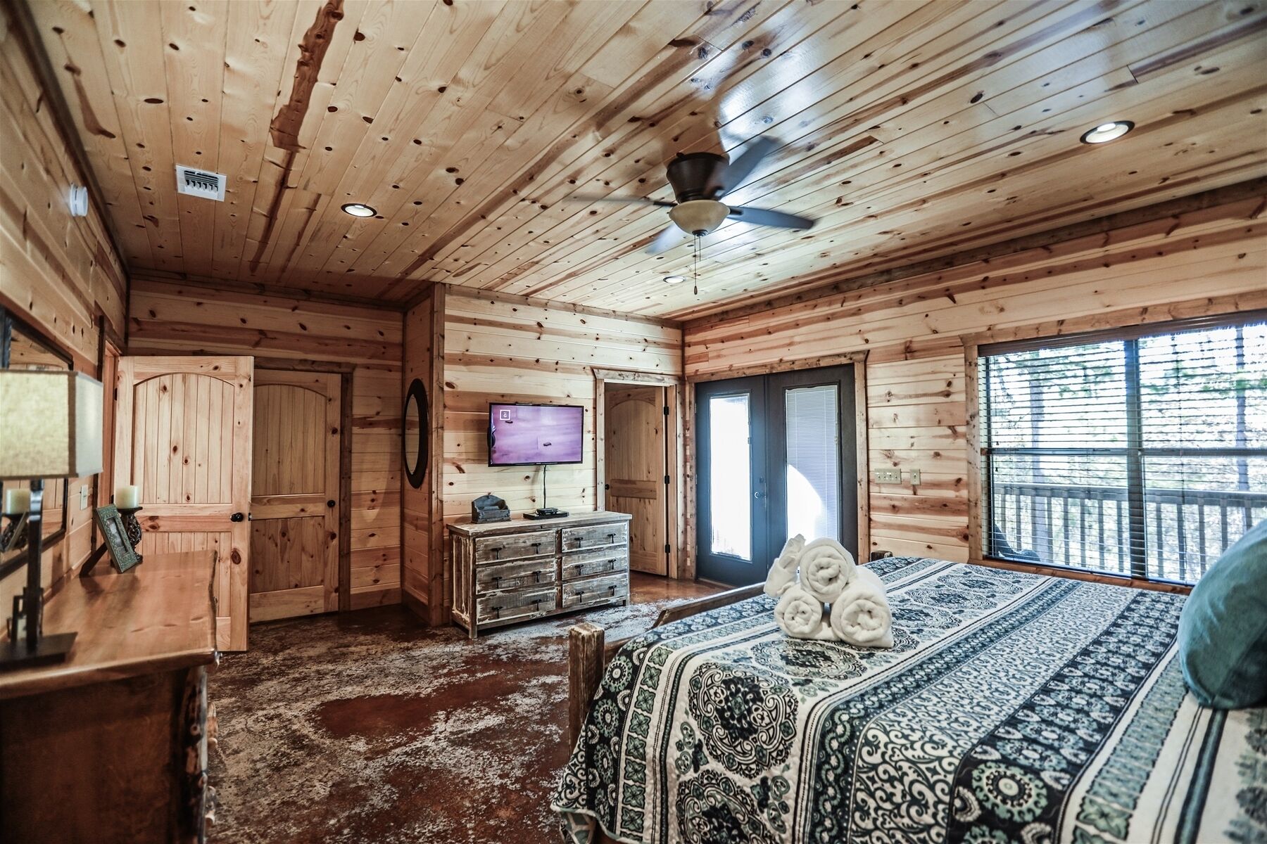 Peaceful Peak-Inside State Park|Secluded|Close to Lake|3 Bedroom|Sleeps 8