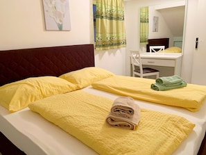 2 bedrooms, Internet, bed sheets