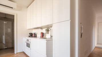 Fridge, microwave, oven, dishwasher