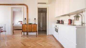 Fridge, microwave, oven, dishwasher