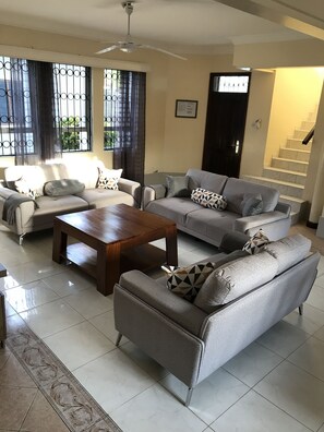 Living area - Maki Home Bamburi - Vescon Estate 1 (Mombasa)