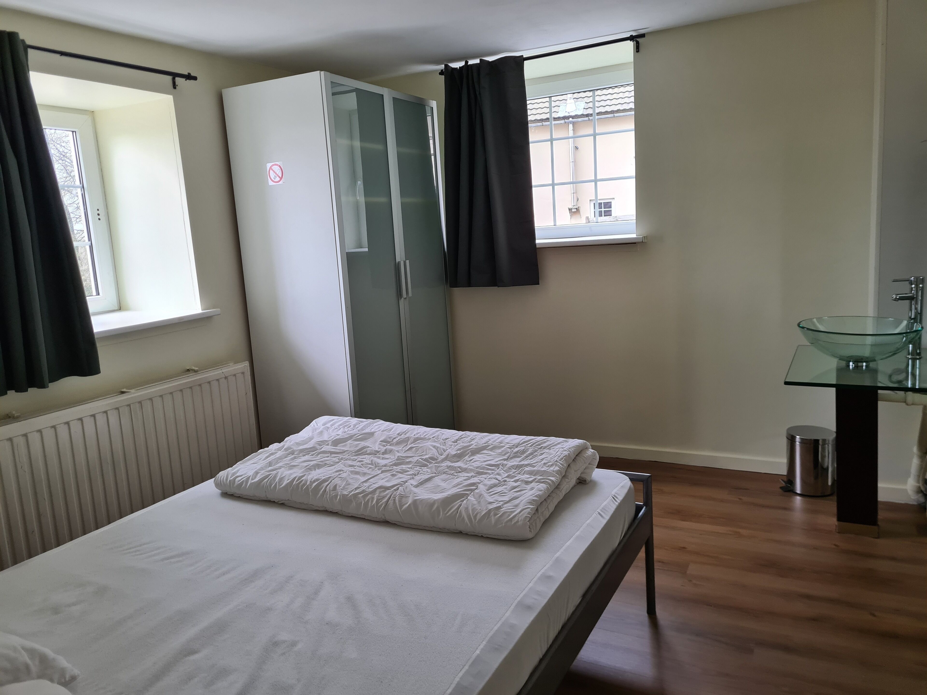 5 slaapkamers, reisbedje, gratis wifi, beddengoed