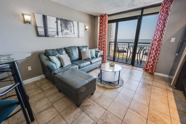 Large Living Area with Views of the Ocean, Beautifully Decorated