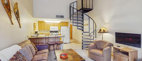 TV, fireplace, DVD player