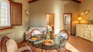 Dining - Vista Del Lago 12, Emma Villas (Guardea)