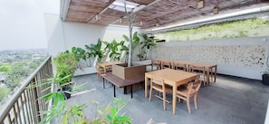 Terrace/patio - Student Park Apartment by NGINAP (Depok)