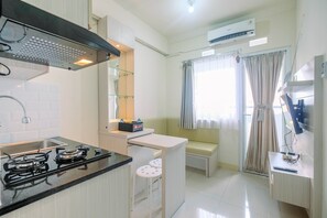 Fridge, stovetop, cookware/dishes/utensils