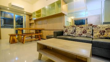 Room | Living room | TV