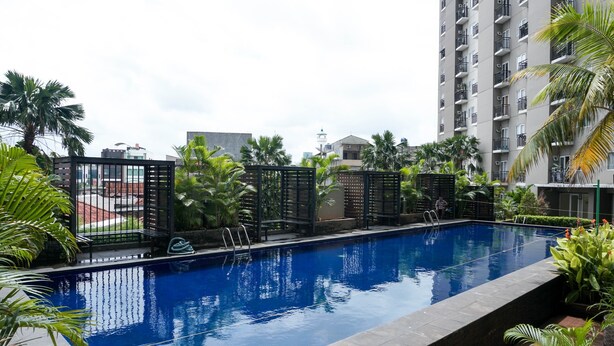 Outdoor pool - Simply Furnished 2BR Apartment at Puri Park View (Jakarta)