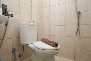 Shower, towels