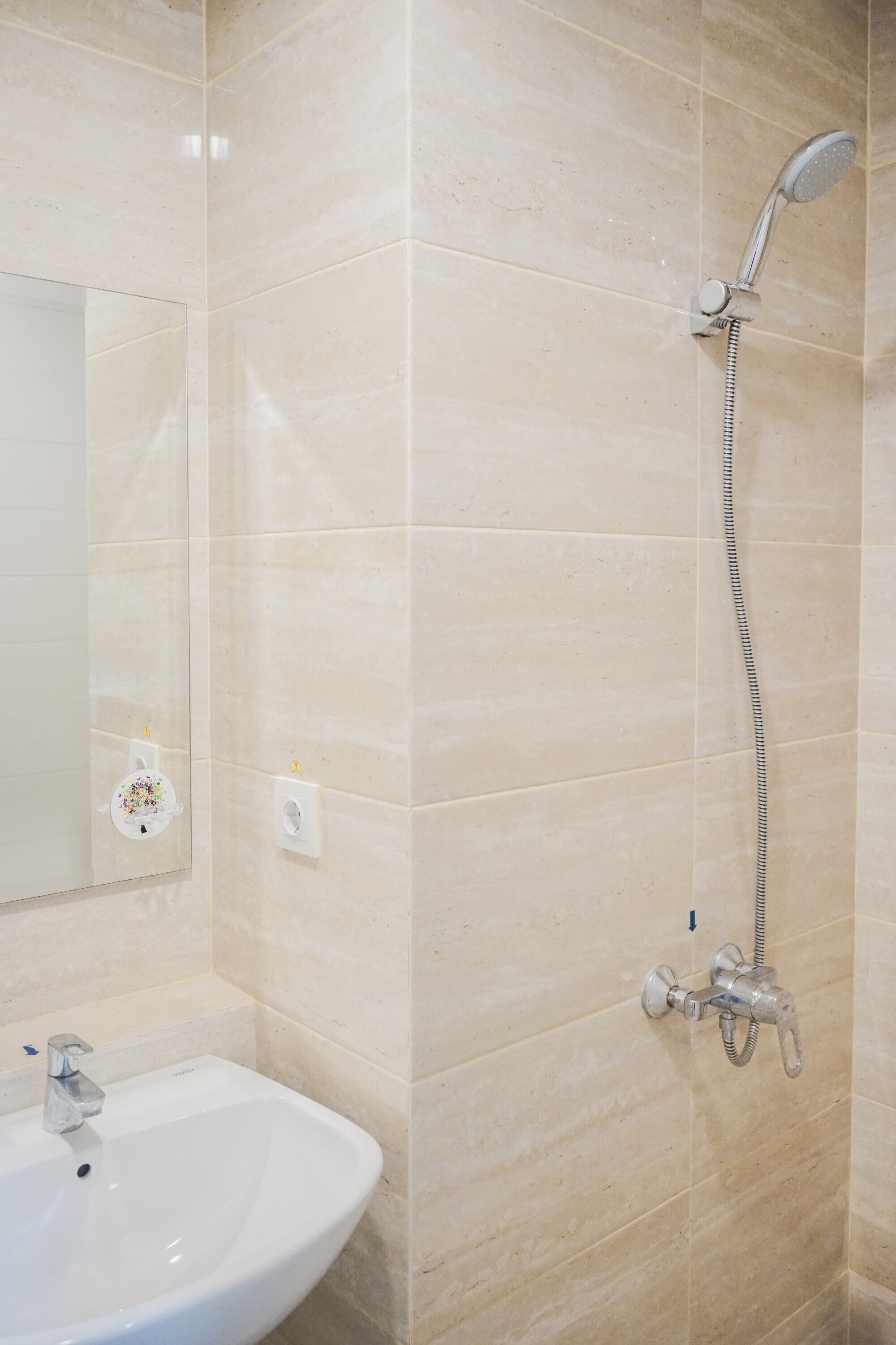 Room | Bathroom | Shower, towels