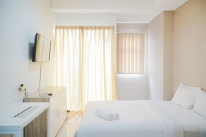 Bed sheets - Cozy Room Studio Springwood Tangerang Apartment (Tangerang)
