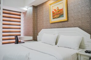 Room | Free WiFi, bed sheets - Minimalist Studio Apartment with City View at M-Town Residence (Gading Serpong)