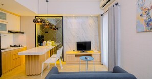 TV - Relax 3BR Apartment at M-Town Residence (Gading Serpong)