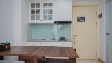 Fridge, stovetop, cookware/dishes/utensils