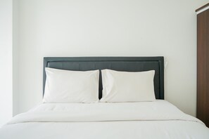 Free WiFi, bed sheets - Lovely Studio Apartment at M-Town Residence near SMS Mall (Gading Serpong)