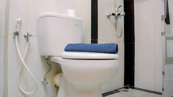 Room | Bathroom | Shower, towels