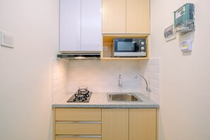 Quarto | Cozinha privada | Geladeira, micro-ondas, cooktop, chaleira elétrica