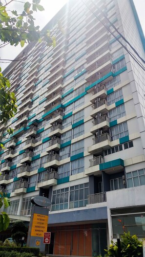 Exterior - Cozy Studio Apartment at H Residence near MT Haryono (Jakarta)