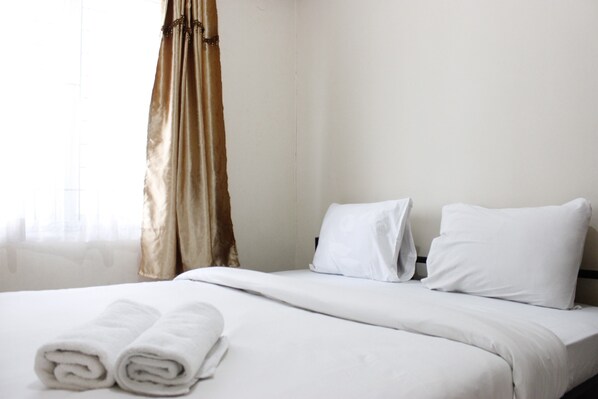 2 bedrooms, free WiFi, bed sheets - Contemporary 2BR Apartment at Buah Batu Park (Dayeuhkolot)