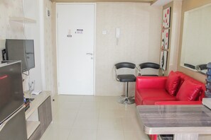 Chambre | Salle de séjour | Télévision