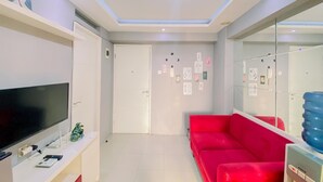 Room | Living area - Relaxing 2BR Bassura City Apartment (Jakarta)