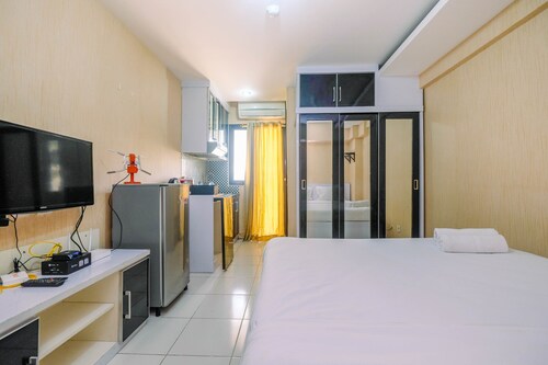 Wonderful Studio at Kebagusan City Apartment
